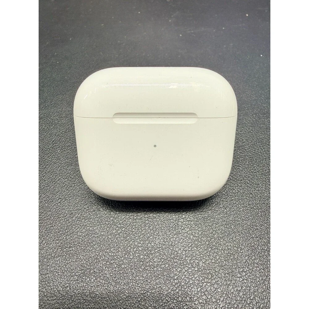 Apple AirPods 3rd Gen. with Magsafe Charging Case A2566 A2564 A2565 OEM Apple